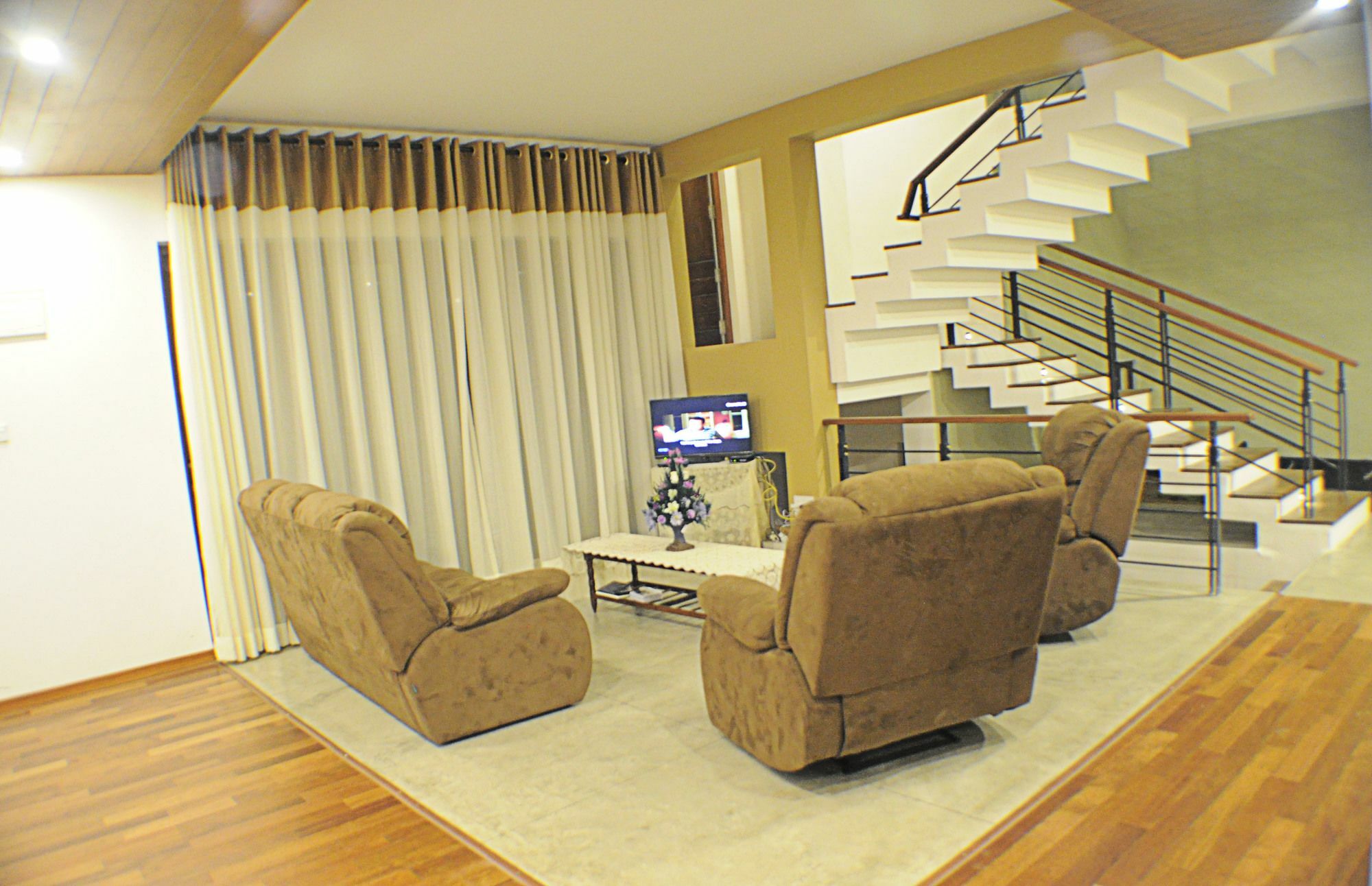 M&M Residence Kandy Exterior foto